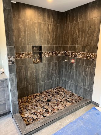 Ravenroost walk-in shower